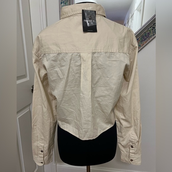 NWT Forever 21 Woven Button Down Shirt Natural - Picture 7 of 14